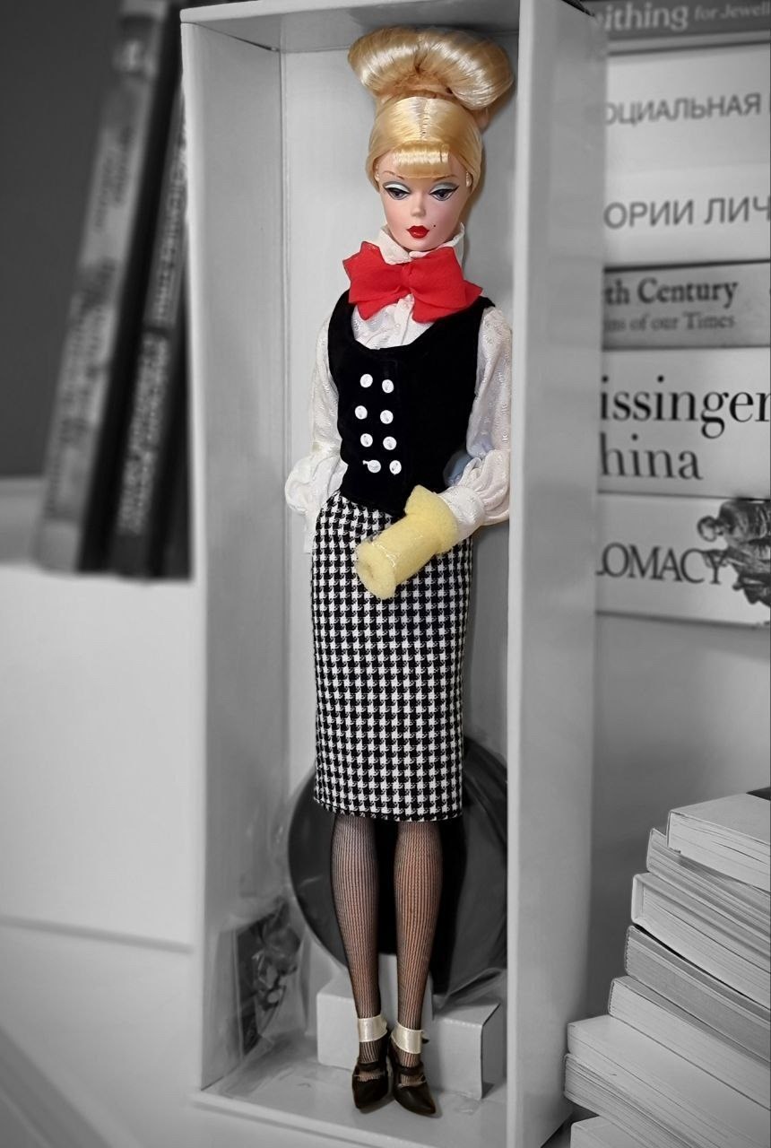 Кукла Vintage, Barbie The Teacher, силкстоун