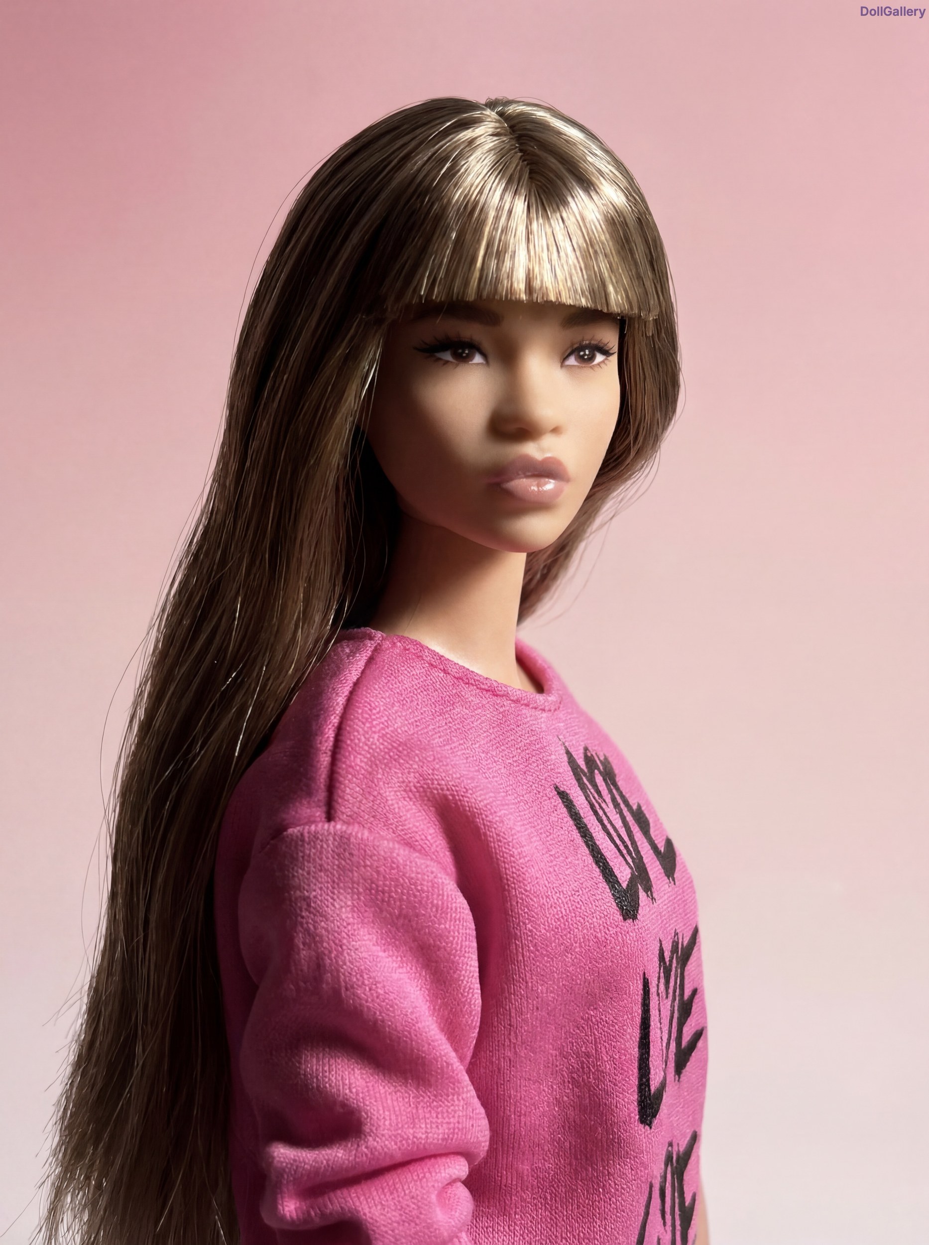 Кукла Barbie, Barbie Looks Simona